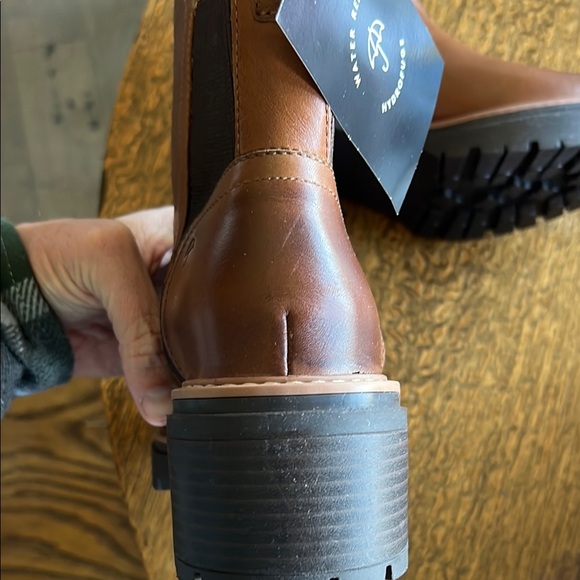 Brown Leather Ankle Boots - Picture 4 of 6